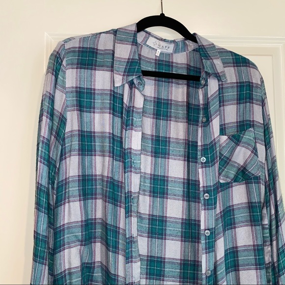 WAYF plaid flannel button down - Picture 4 of 5